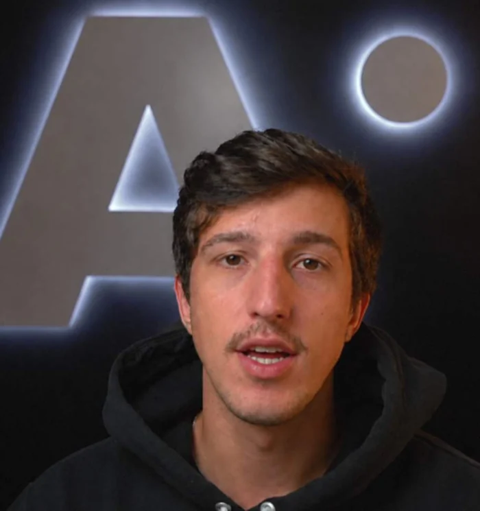 Alexandre, da Axioma, conduzindo um diagnóstico ao vivo